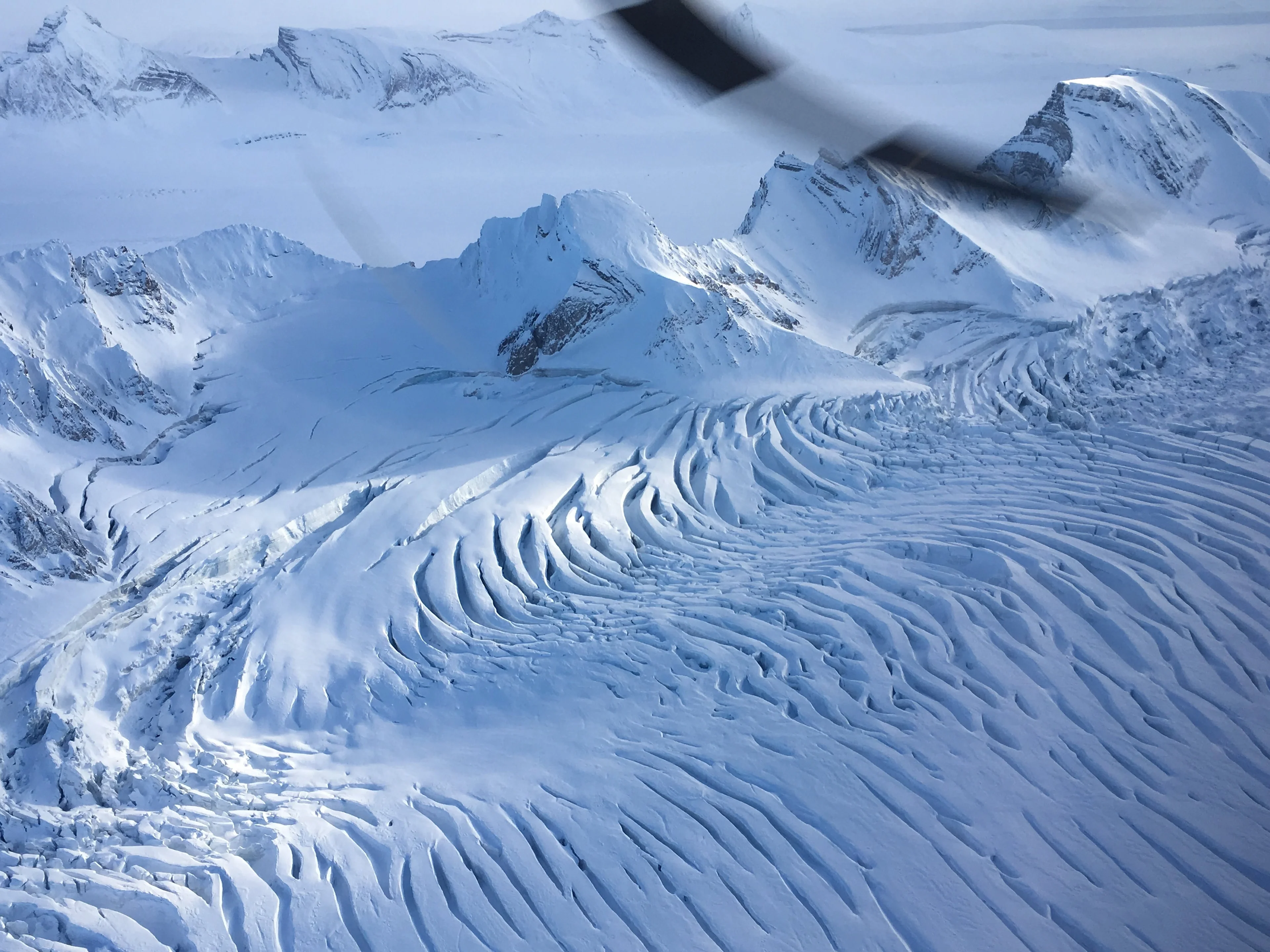 Wahlenbergbreen glacier crevassing II