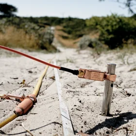 Geoelectrics on the beach