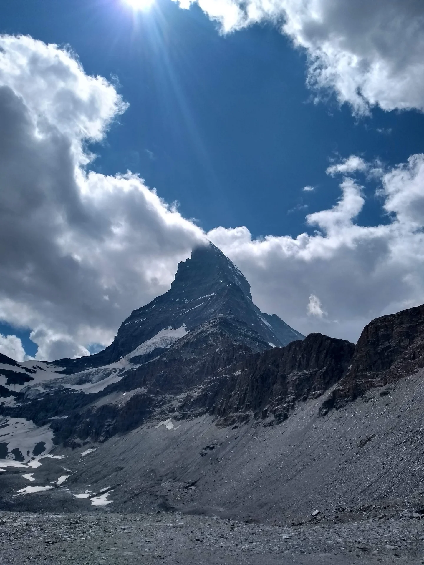 Matterhorn skyscraper playing hide and seek