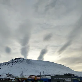 Arctic Gravity waves onset