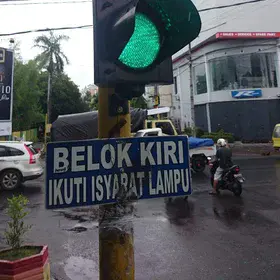 Broken traffic light