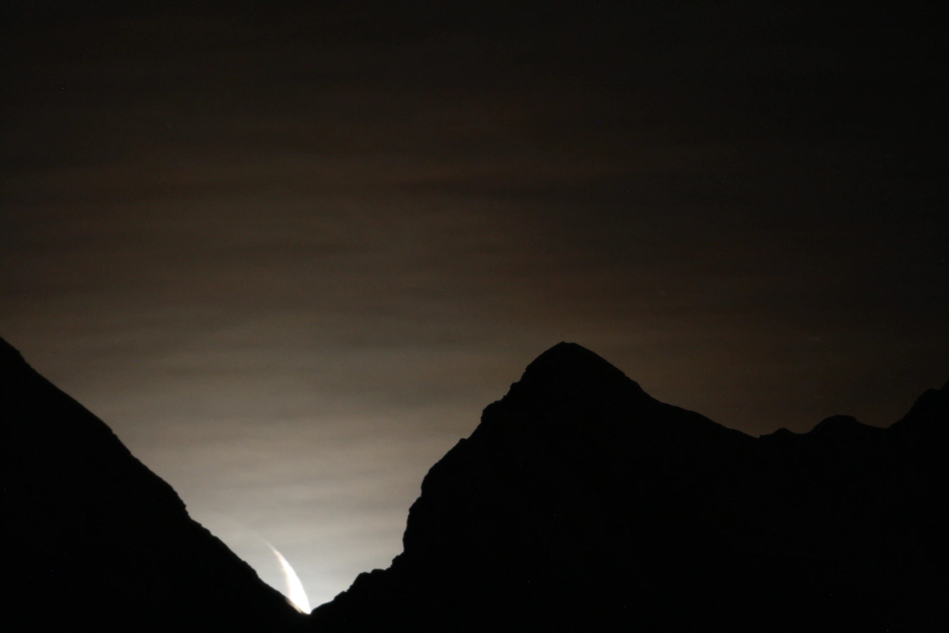 Moonset with earthshine