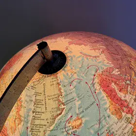 Internal glow globe - Arctic