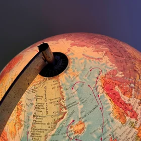 Internal glow globe - Arctic