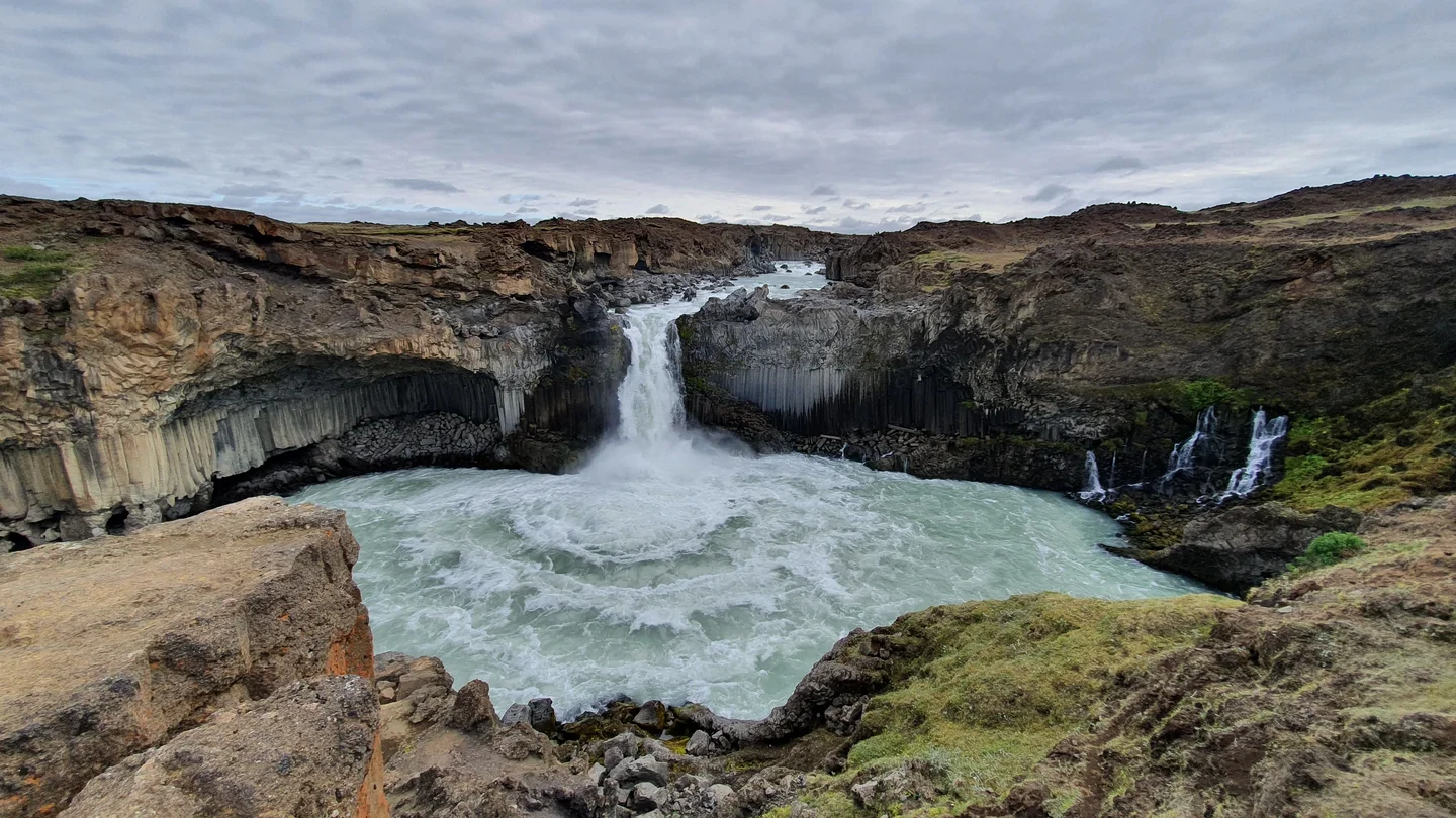 An amphitheatre of lava and water