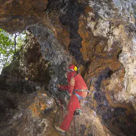 Skarn deposit in Etruscan-Roman mine