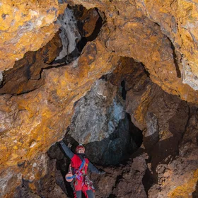 Skarn deposit in Etruscan-Roman mine, mining void