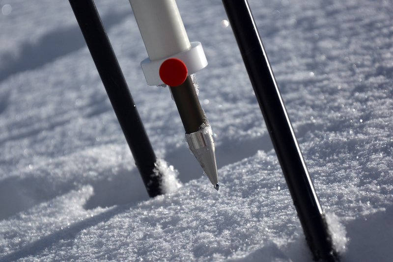 Tip of SnowMicroPen: meausuring snow properties in the field