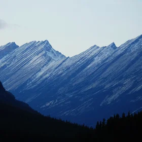 Pantone of Blue Mountains, light scattering.