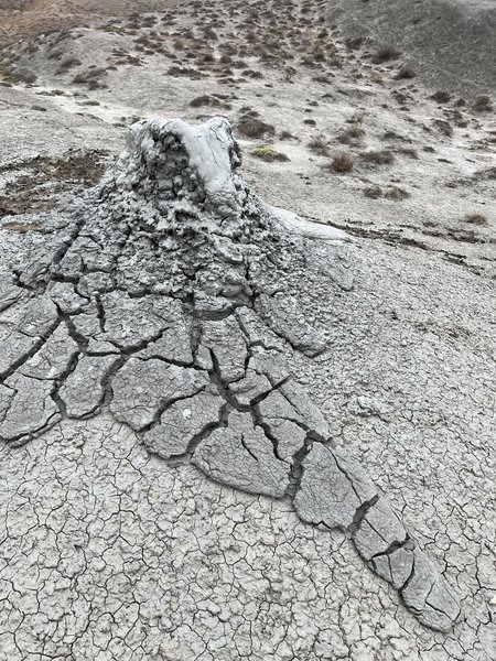 Griphon, mud volcano, Gobustan, Azerbaïdjan - dried flow