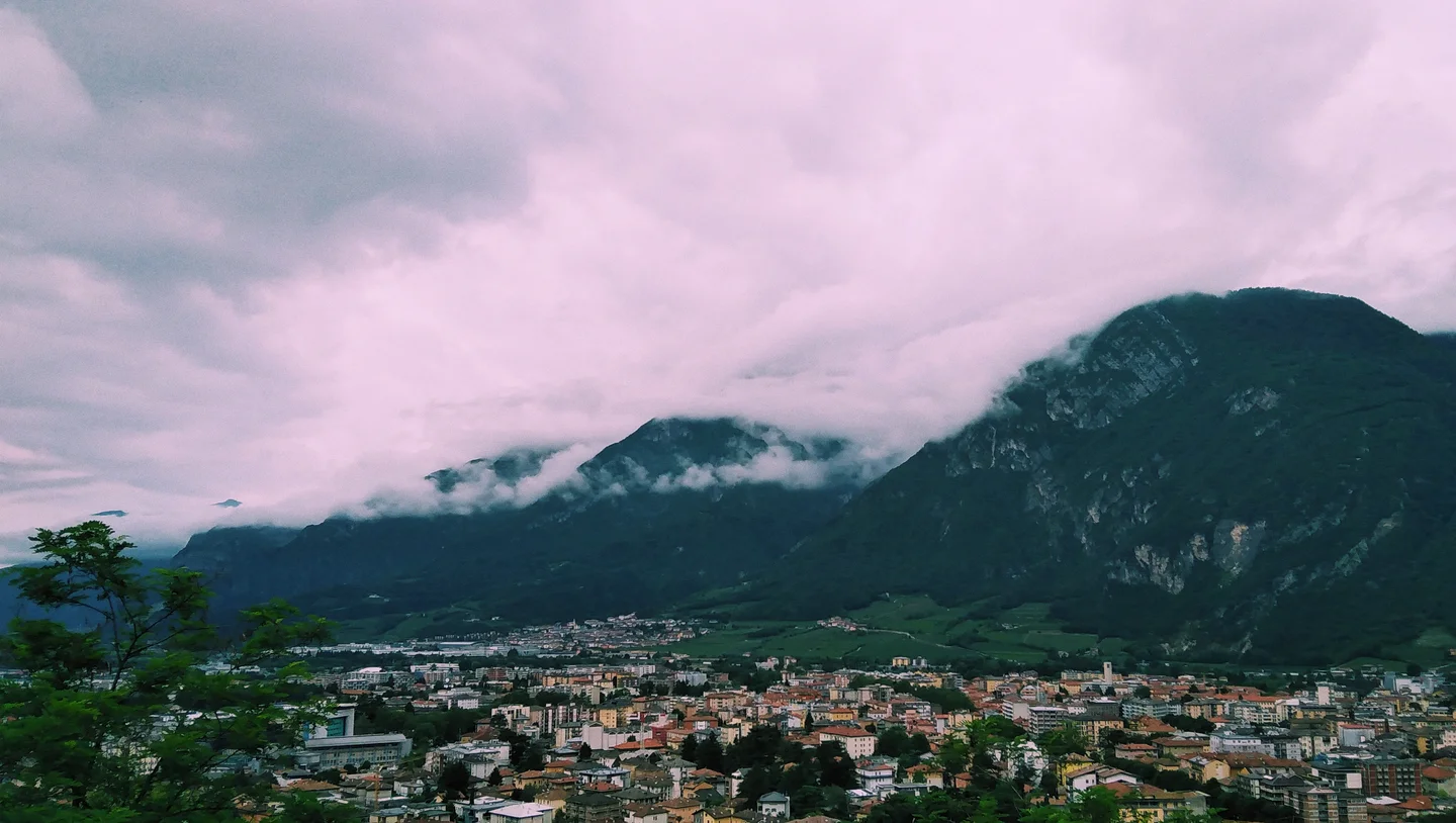 ° Silky Path to the Mountains °