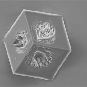 Wannabe cubic calcite
