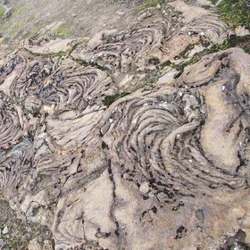A Gordian Knot of basalt