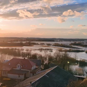 A beautiful sun after a flood