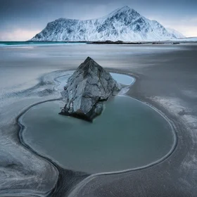Where Mountains Meet the Sea