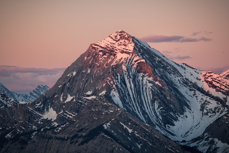 Alpenglow on Elliot Peak