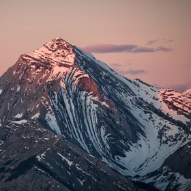 Alpenglow on Elliot Peak