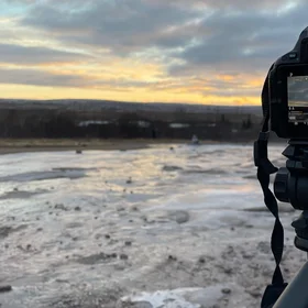 Waiting for The Great Geysir to erupt