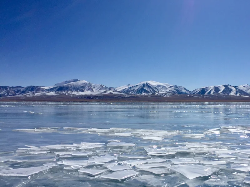Lake ice on Tibetan Plateau