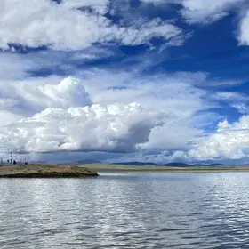 A lake observation on the Tibetan Plateau
