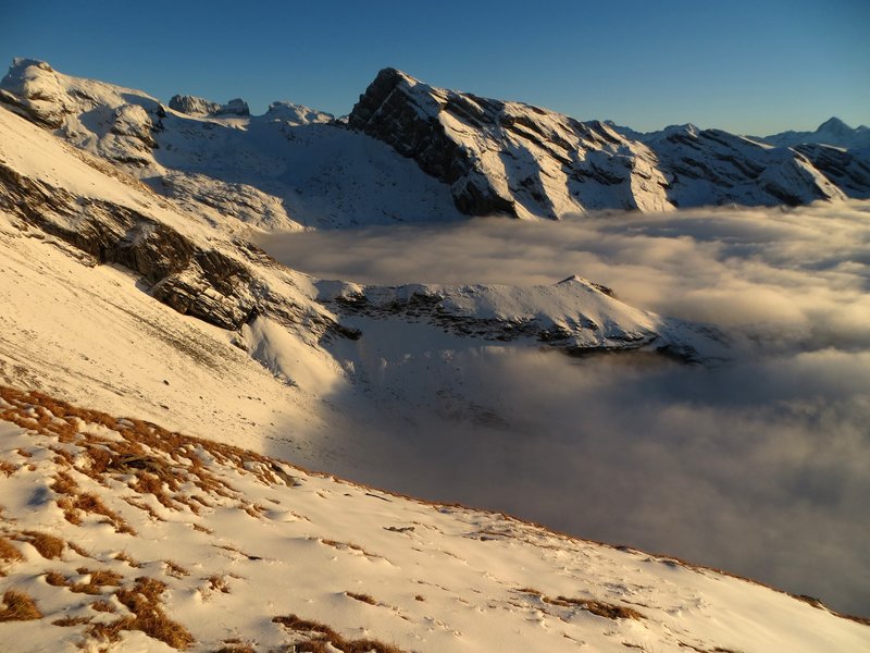 Temperature inversion at Uri Alps