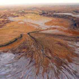 Ancient Shorelines and Extreme Rainstorms at Kati Thanda-Lake Eyre