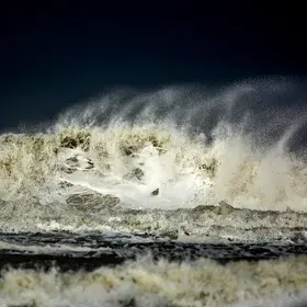 Breaking waves on the German North Sea coast