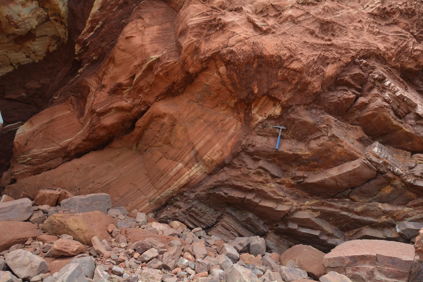 From Siccar Point to the  Variscan unconformity  of  Ponta Ruiva (Sagres - Portugal)