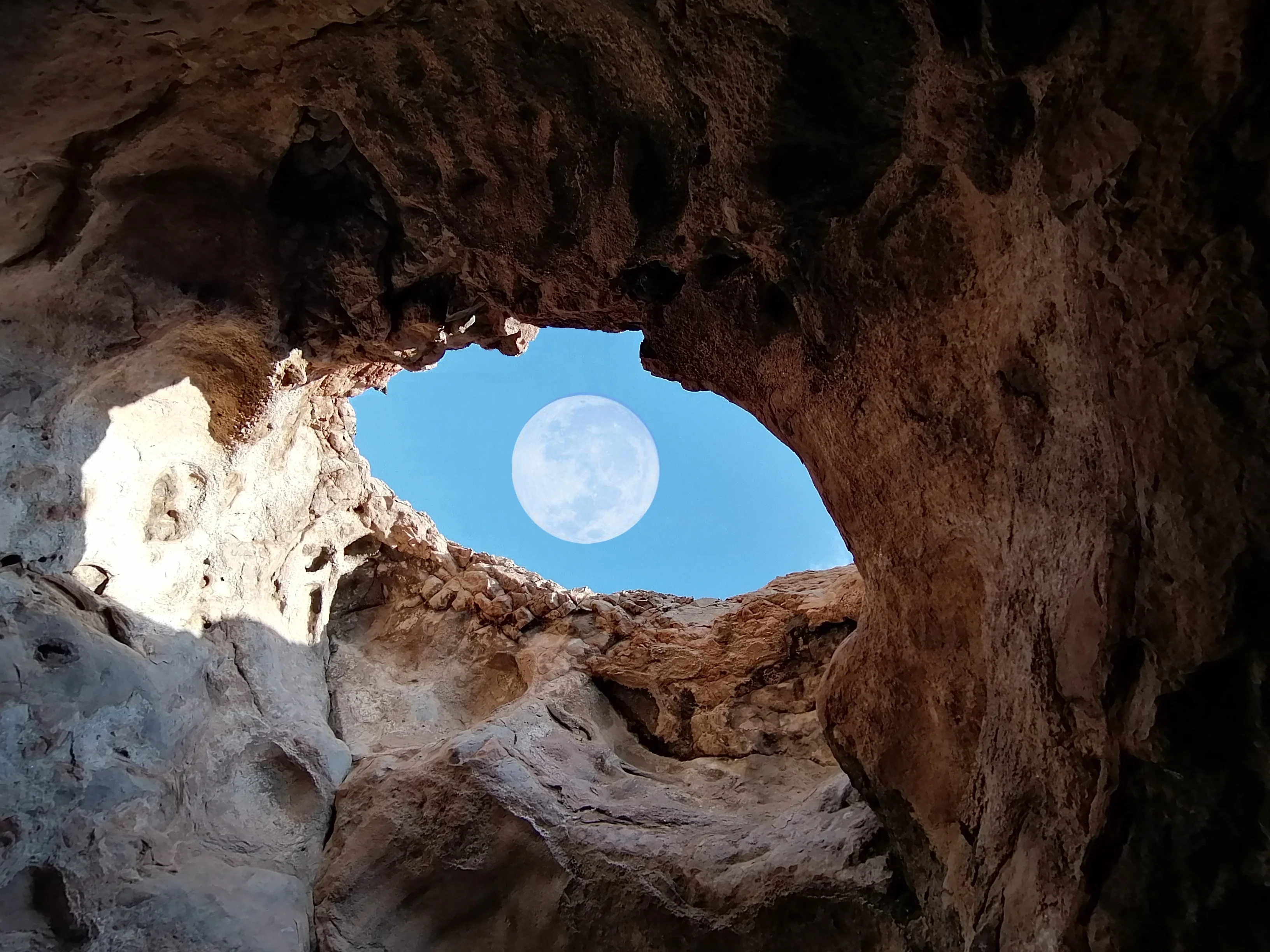 God's eye in desert.