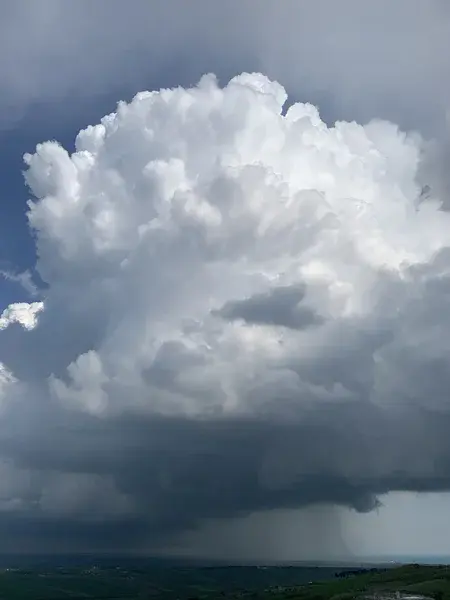 Deep cumulonimbus cloud and rainshaft in Istanbul Türkiye
