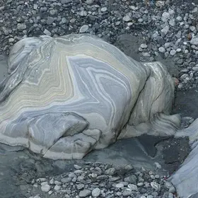 Dance of water and stone
