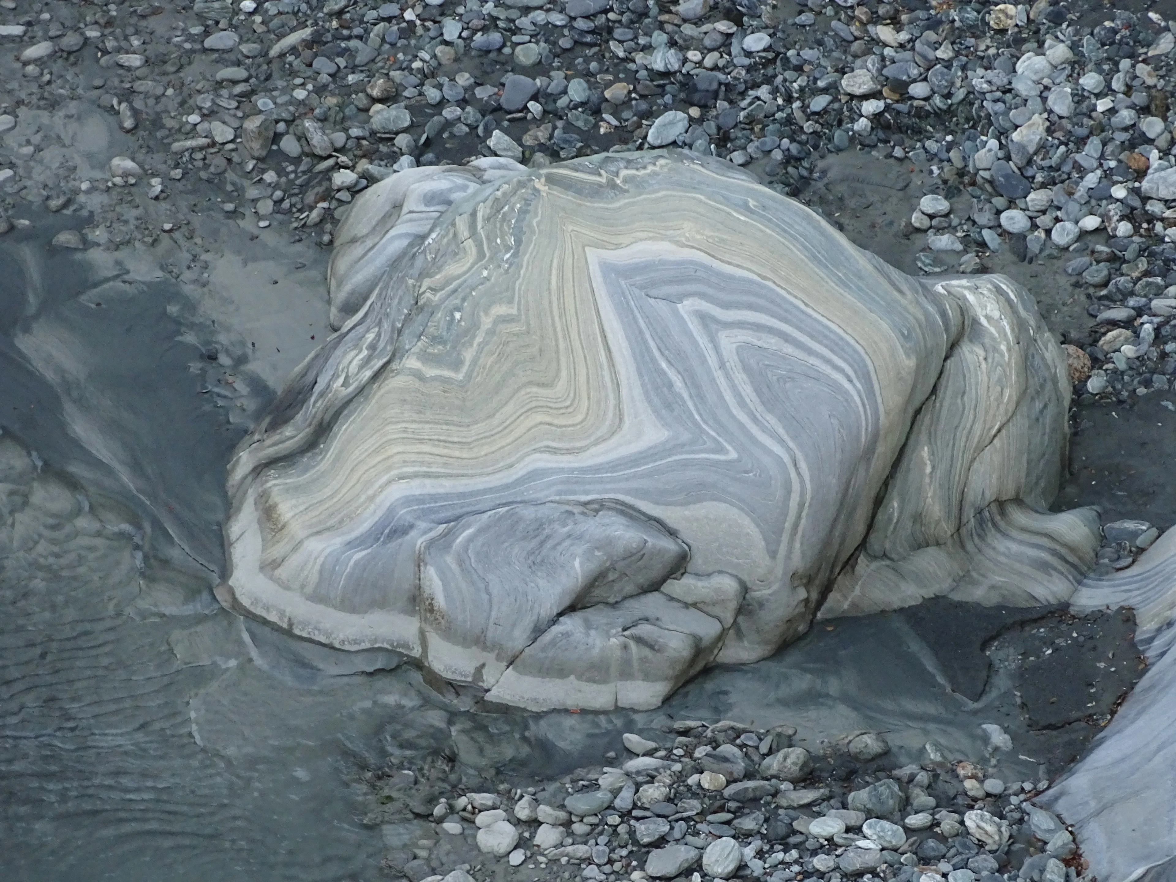 Dance of water and stone