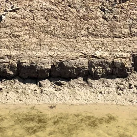 Soil columns: columnar soil structure sustaining cropped soils (SW Spain)