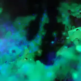 Micro torbenite crystals from the Bois-Noirs, France