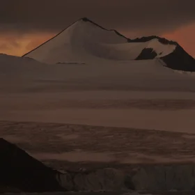 Cockburn-Brown Bluff, Antarctic Peninsula