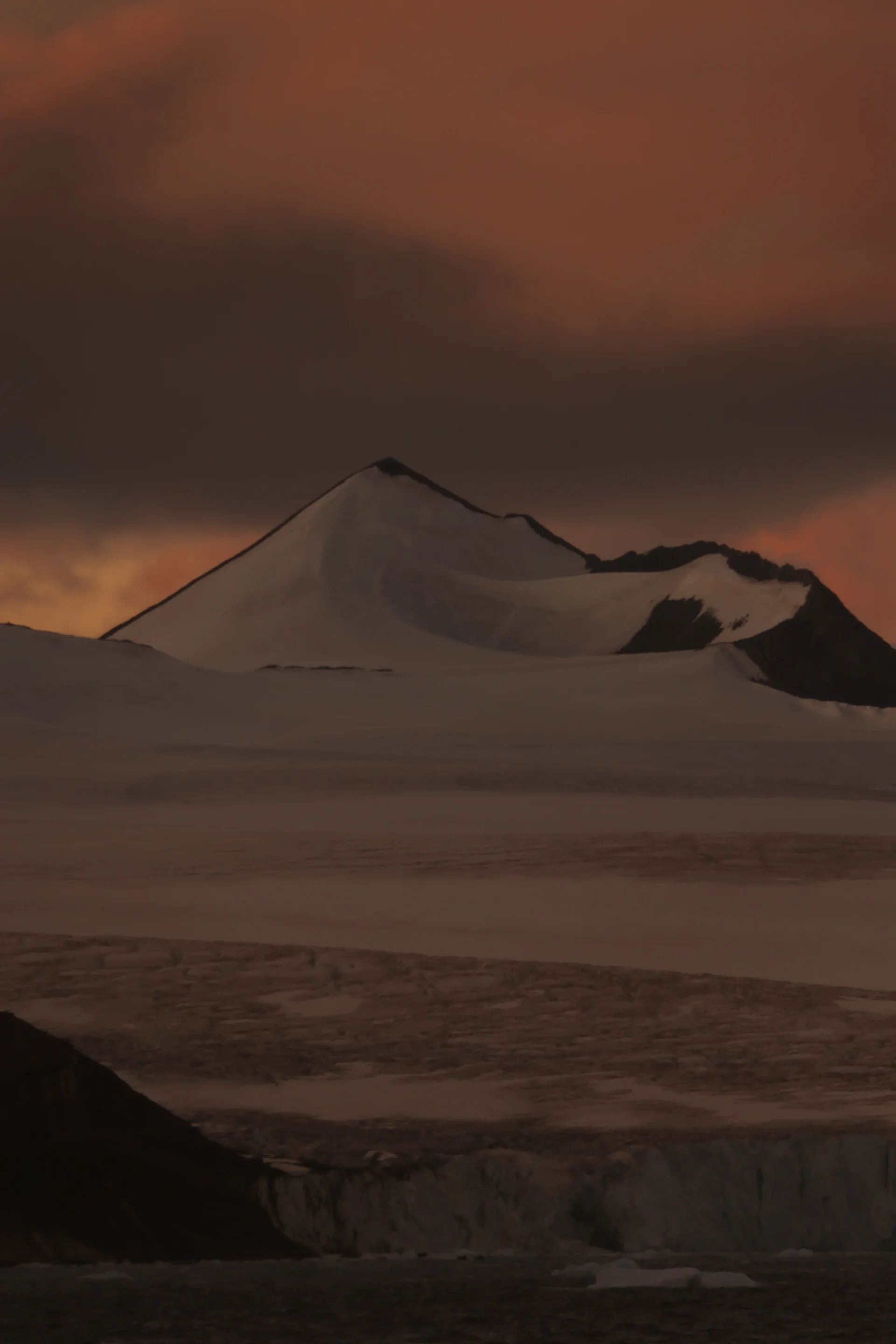 Cockburn-Brown Bluff, Antarctic Peninsula