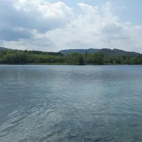 Water and limestone: Lake Banyoles