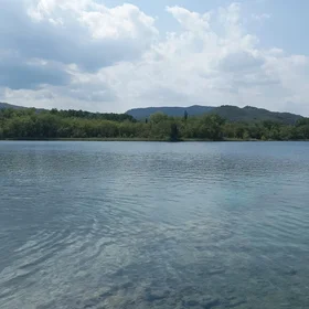 Water and limestone: Lake Banyoles