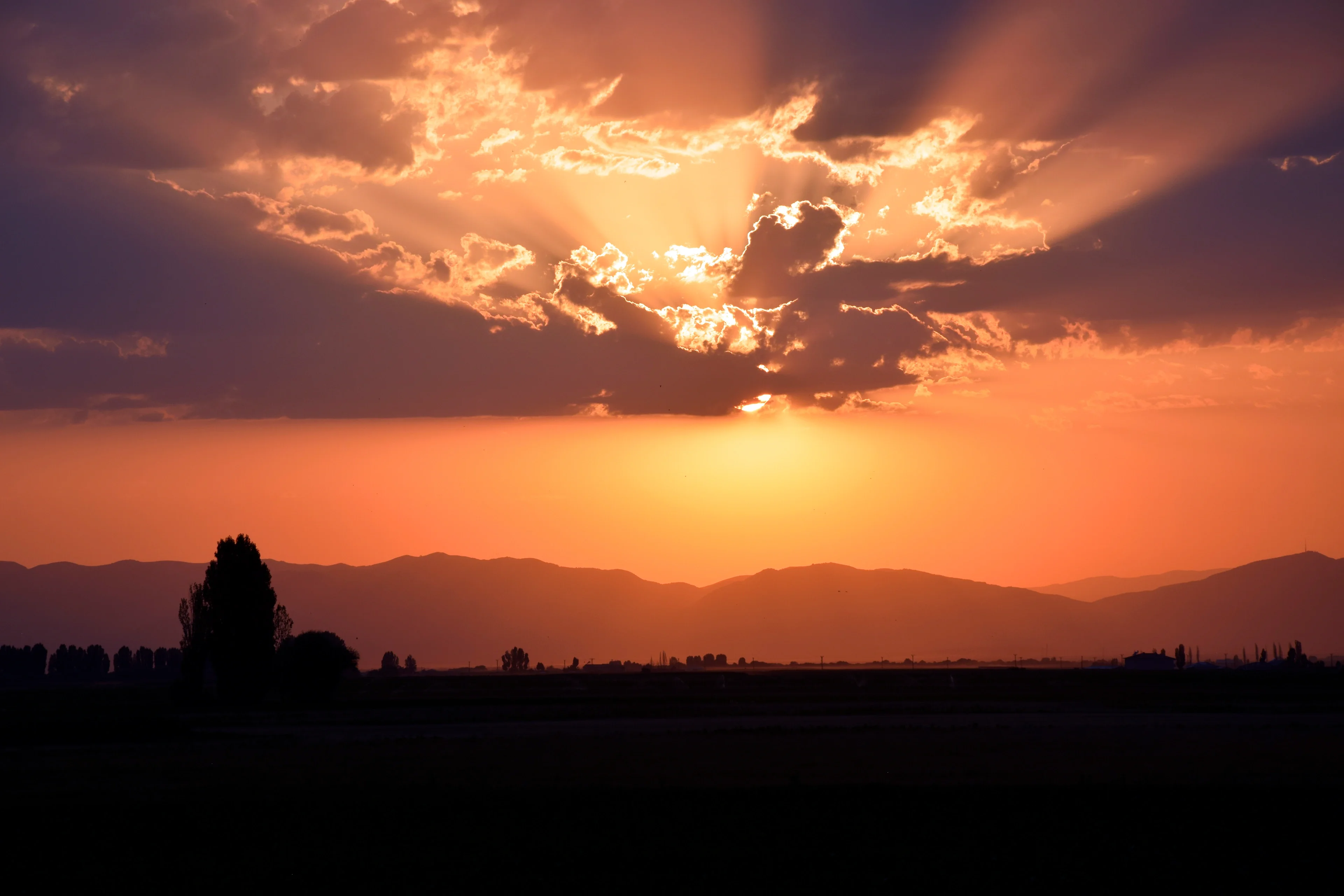 Sunset: The Sky’s Color Dance
