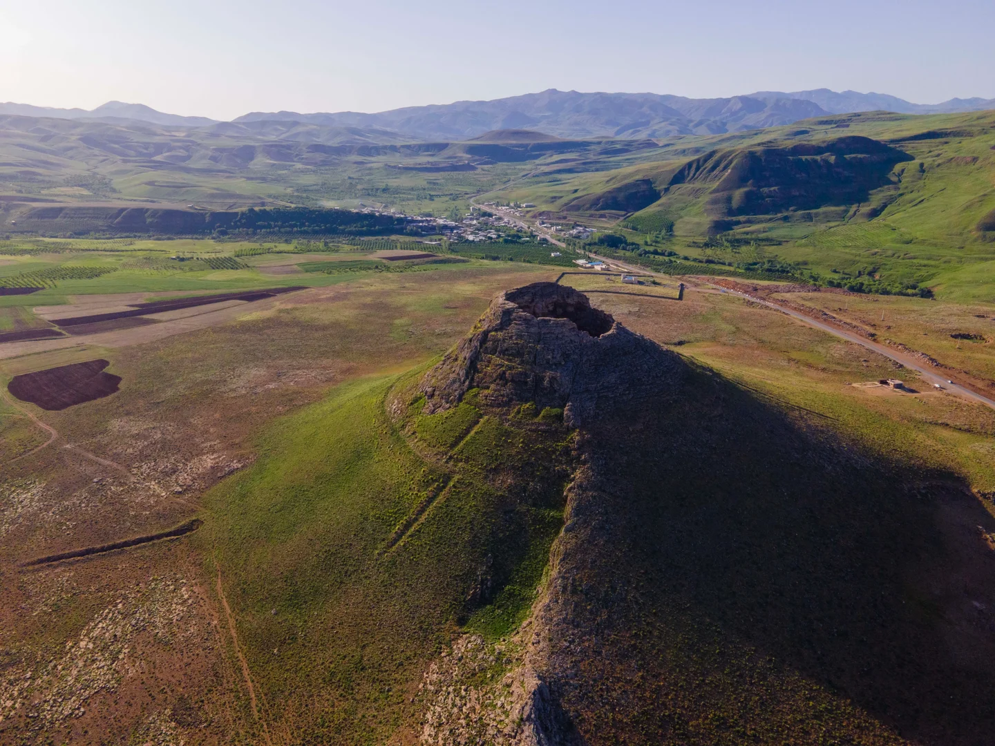 The dried crater of the travertine spring of Zendan Soleiman in Iran. (Mehrdad.Sarhangi)