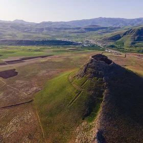 The dried crater of the travertine spring of Zendan Soleiman in Iran. (Mehrdad.Sarhangi)