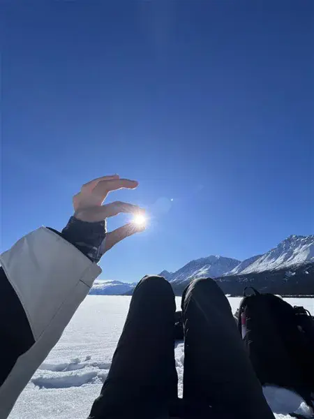 Holding onto the sun for warmth