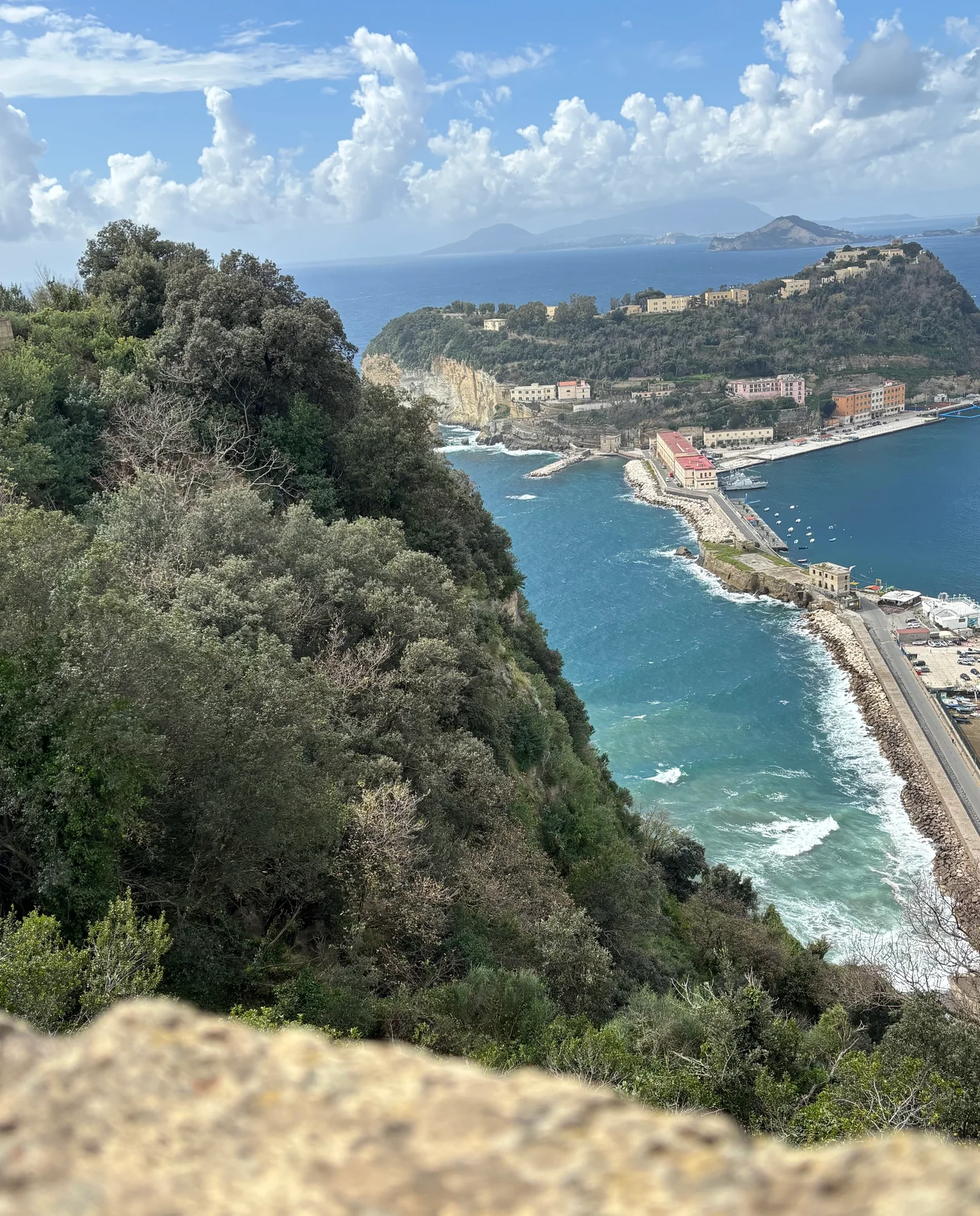 A dynamic landscape, shaped by time and the sea, unfolding into breathtaking beauty