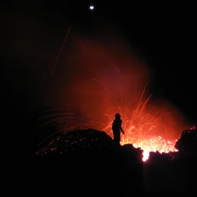 Looking into the Fournaise