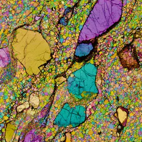 A stunning mylonitic peridotite xenolith from Udachnaya kimberlite