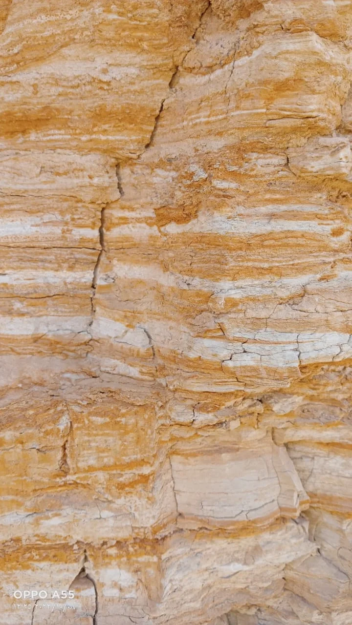Interbedded Sandstone and Shale Layers in Egypt’s Eastern Desert.