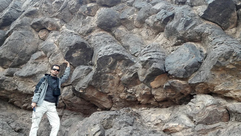 Neo-Tethys Pillow Lava,  MAHIRUD Cretaceous Island arc; Eastern Iran orogen