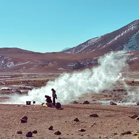 Revealing geyser dynamics at The Three Vicuñas