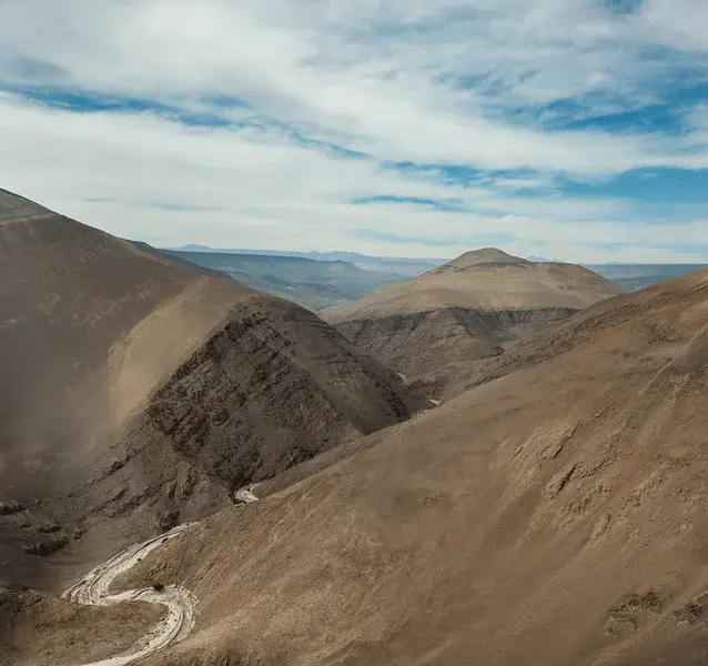 Folded Early Cretaceous rocks in the Andean forearc