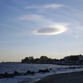 Orographic Wave Clouds over the Strait of Messina